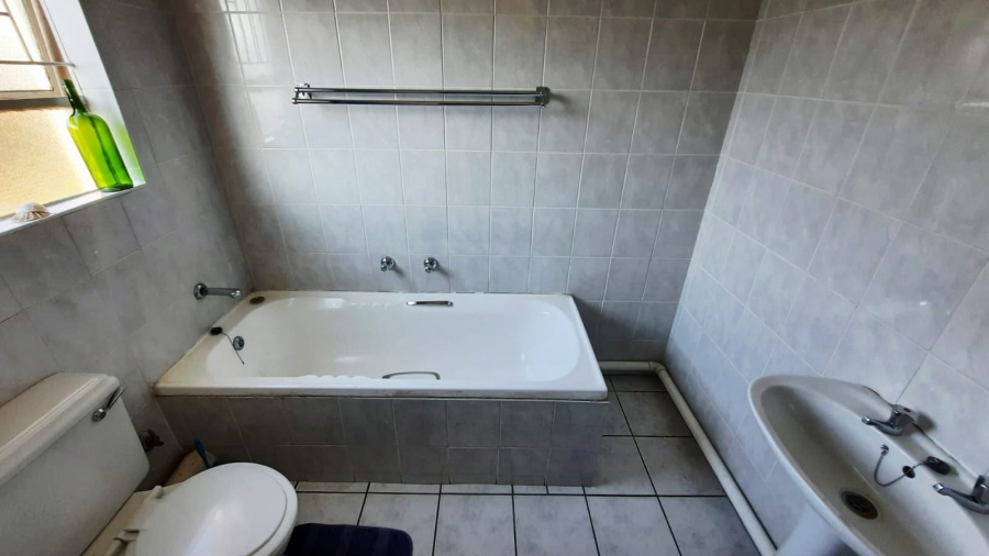 To Let 2 Bedroom Property for Rent in Vaalpark Free State
